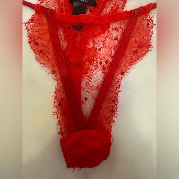Agent Provocateur Soirée Red Adar's Lace & Swarovski Bra with matching thong - Picture 7 of 12